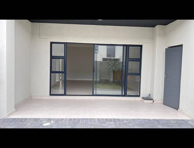 3 BEDROOM APARTMENT TO LET IN SANDOWN